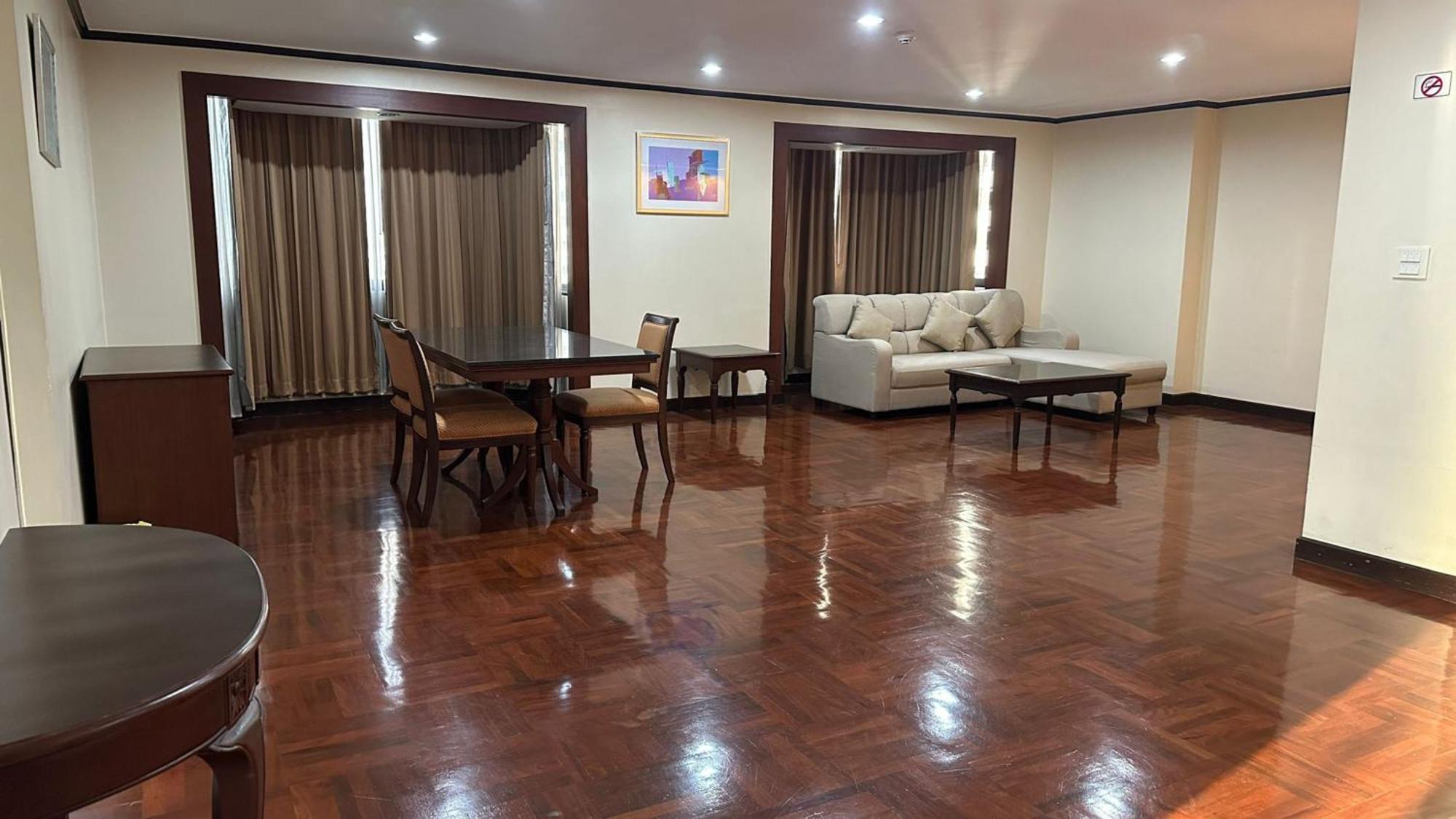 Omni Tower Nana Bangkok - Serviced Apartment On Sukhumvit Soi 4 Exteriér fotografie