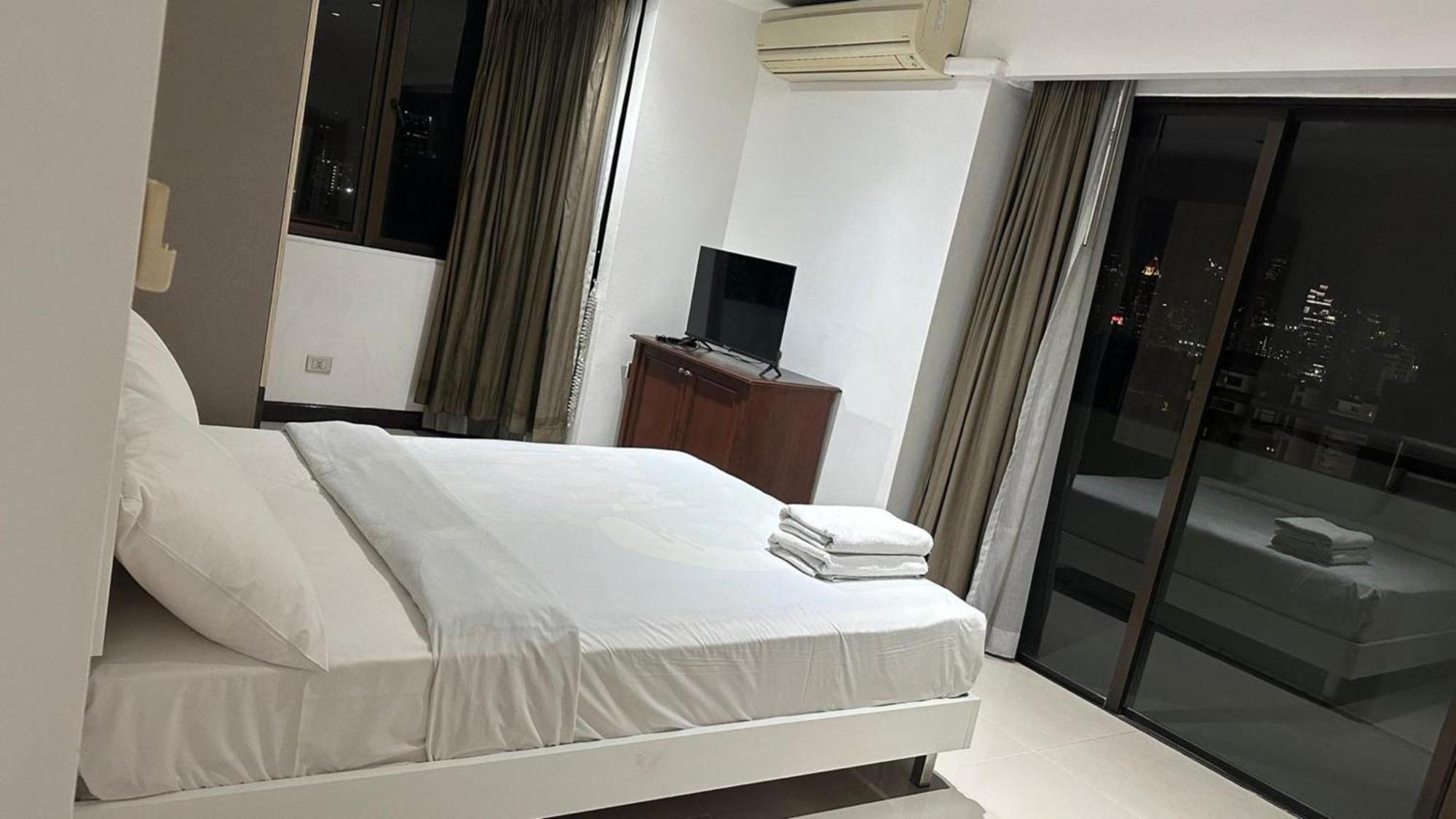 Omni Tower Nana Bangkok - Serviced Apartment On Sukhumvit Soi 4 Exteriér fotografie