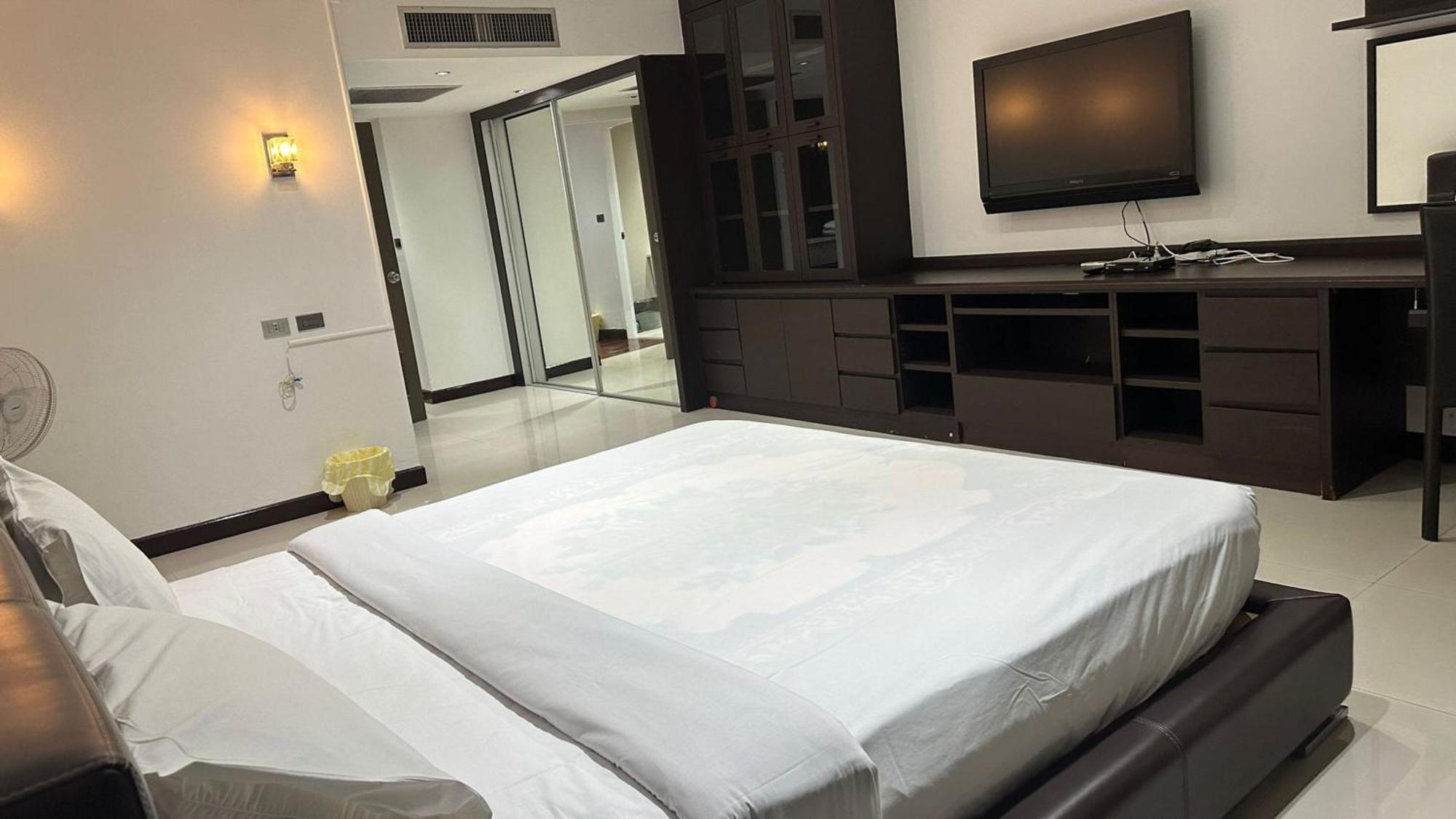 Omni Tower Nana Bangkok - Serviced Apartment On Sukhumvit Soi 4 Exteriér fotografie