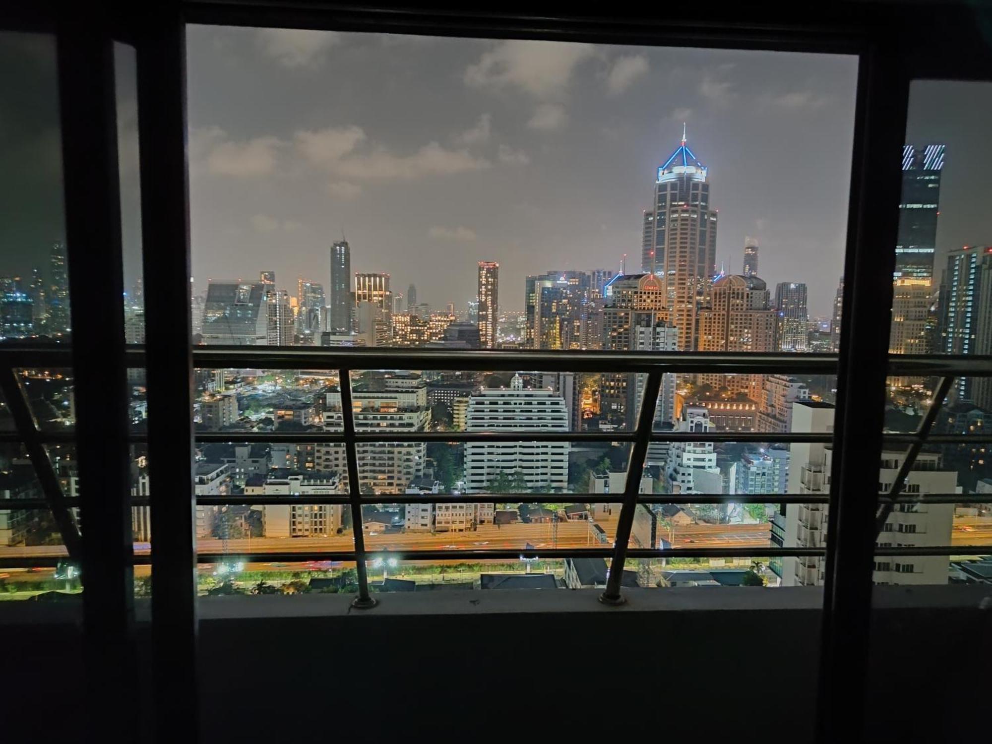 Hotel Omni Tower Sukhumvit Nana Direct Bangkok Exteriér fotografie
