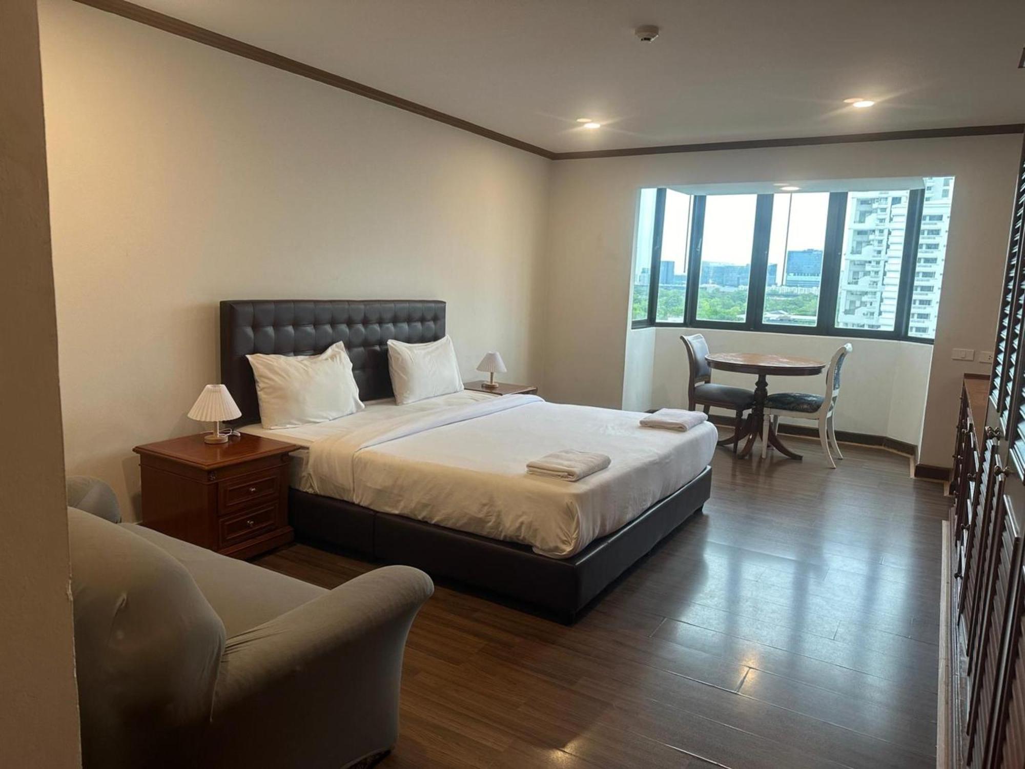 Hotel Omni Tower Sukhumvit Nana Direct Bangkok Exteriér fotografie