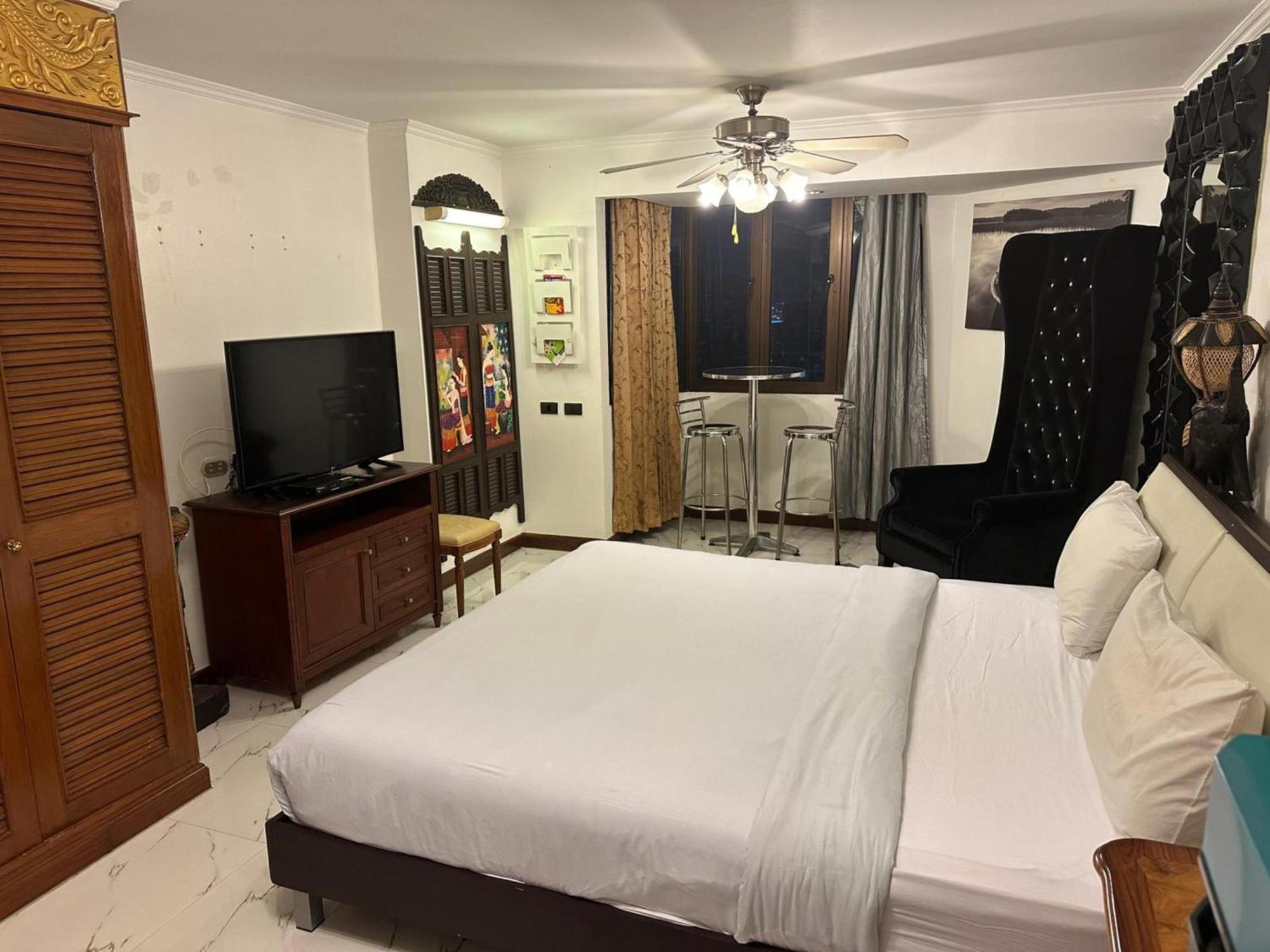 Hotel Omni Tower Sukhumvit Nana Direct Bangkok Exteriér fotografie