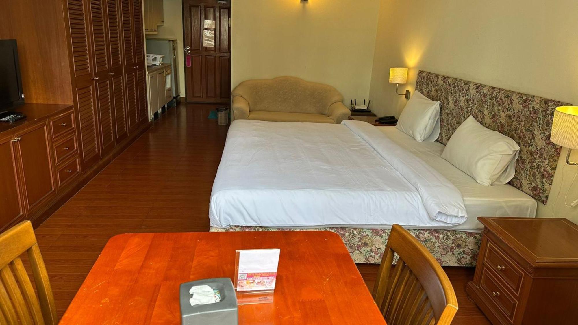 Omni Tower Nana Bangkok - Serviced Apartment On Sukhumvit Soi 4 Exteriér fotografie
