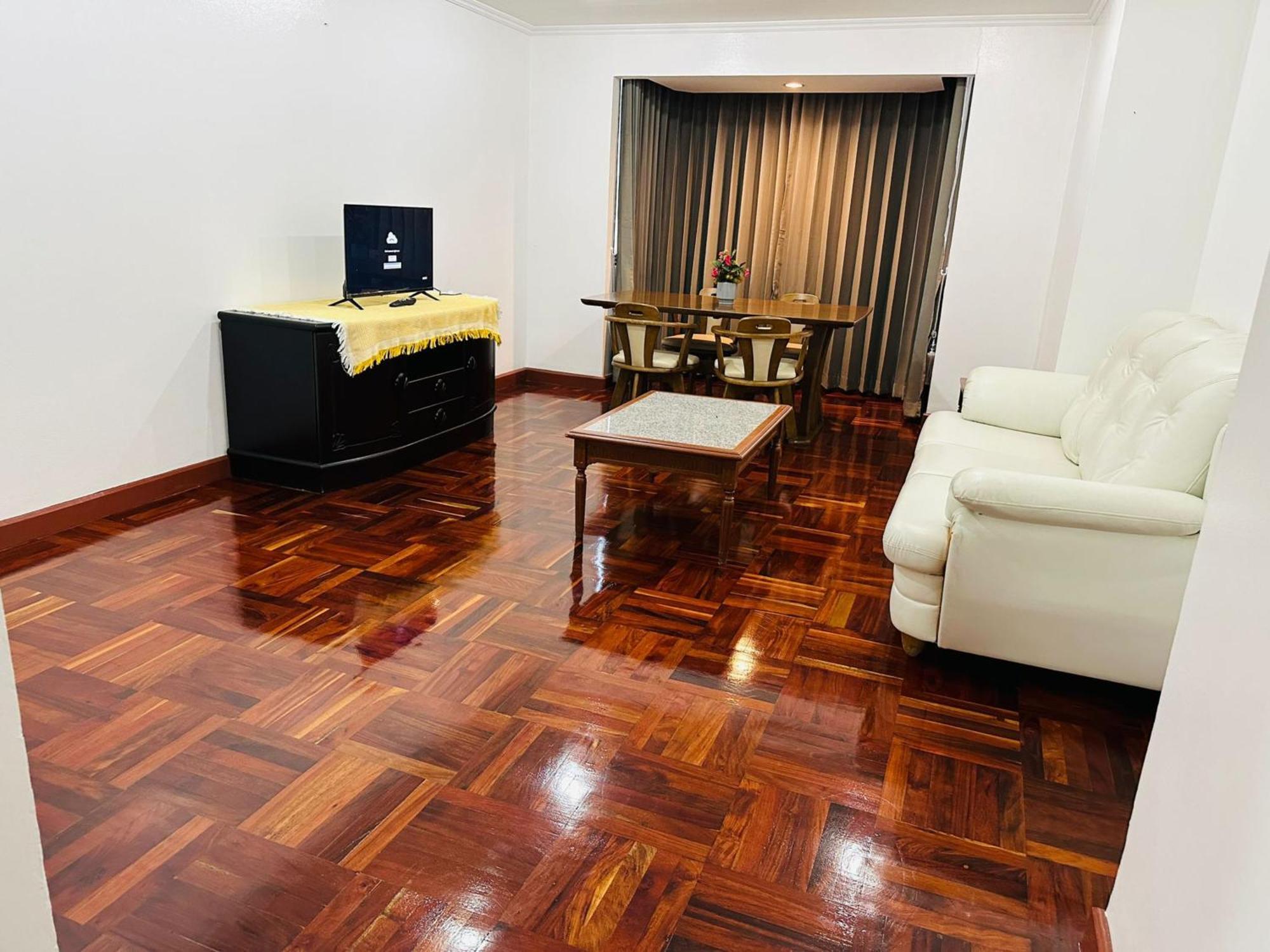 Omni Tower Nana Bangkok - Serviced Apartment On Sukhumvit Soi 4 Exteriér fotografie
